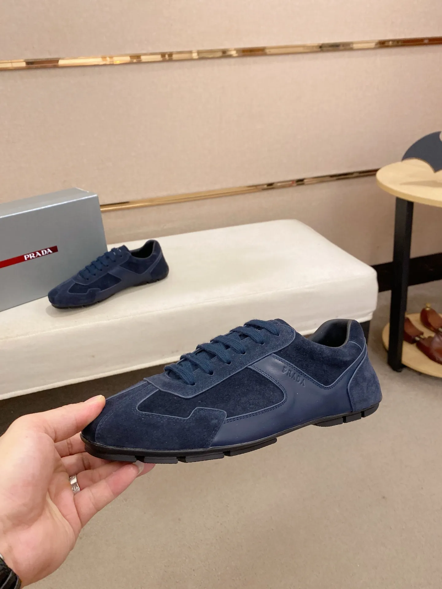 Men's shoes 💰 480💰 ✔️✔️✔️Top high version High-quality new PRADA (Prada) counters are launched at the same time. The new men's shoes and 😘fabrics are purely handmade in Niujing. Lining: Full cowhide lining. 👍🏿High-end☄️Open-molded non-slip rubber outsole, exquisite lines, simple and elegant, comfortable and high-end for leisure travel. Code number: 38-44. Can be customized45